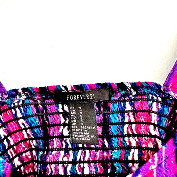 Forever 21 Boho Inspired Kilim Pattern Top - size small - Picture 6 of 6